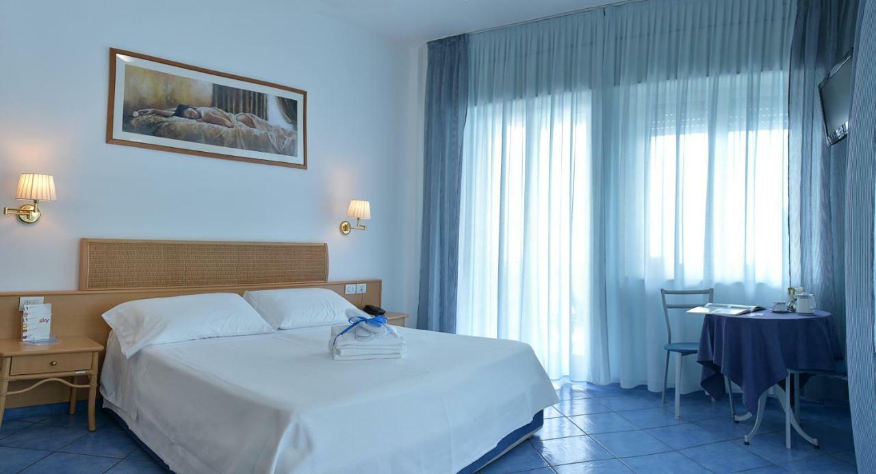 Hotel Pensione Reale ไมยอรี ภายนอก รูปภาพ