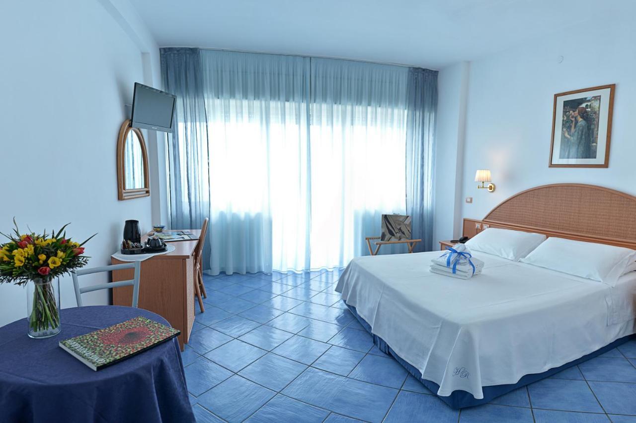 Hotel Pensione Reale ไมยอรี ภายนอก รูปภาพ